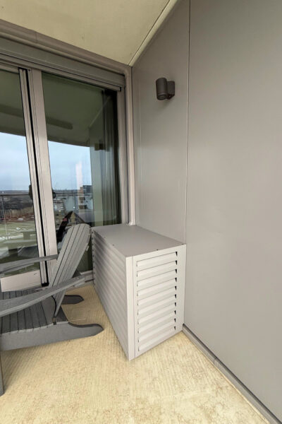 Airco unit netjes weggewerkt